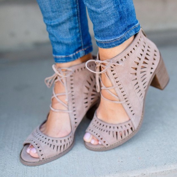 Vince Camuto Shoes - Vince Camuto Block Heel